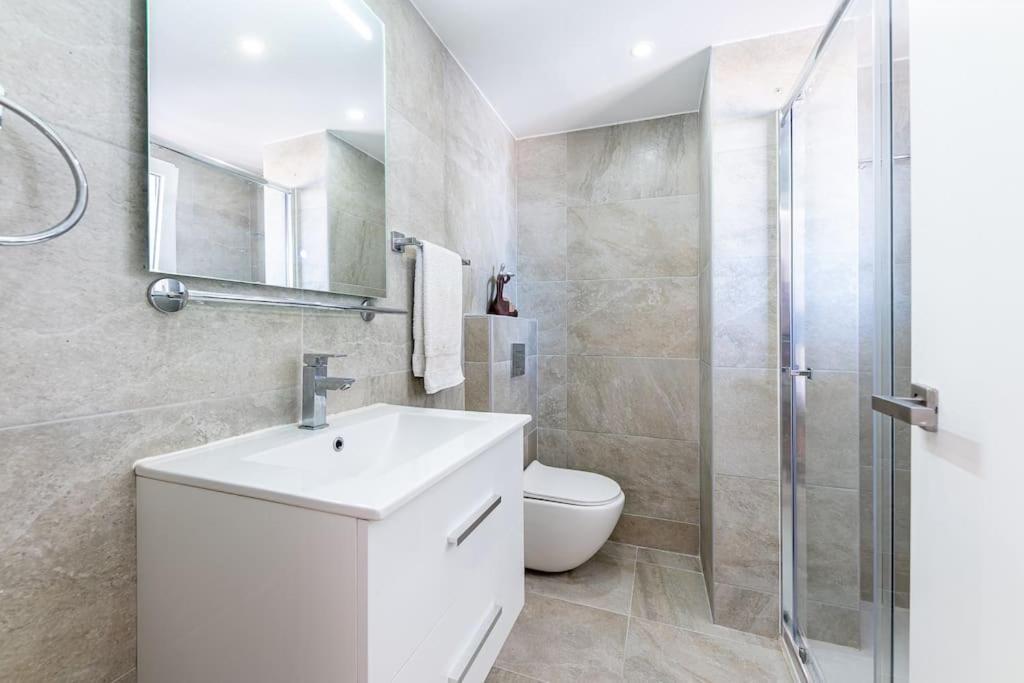 Apartment Modern 3 Bedroom In Puerto Banus With Sea Views *